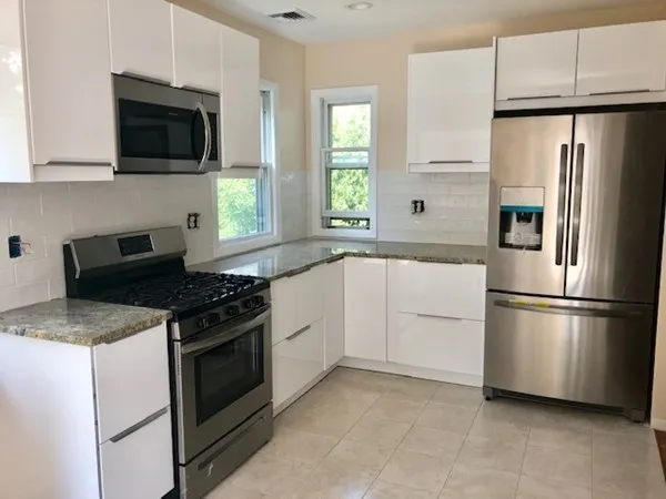 $3,600 | 1003 Chestnut Street, Newton, MA 02464