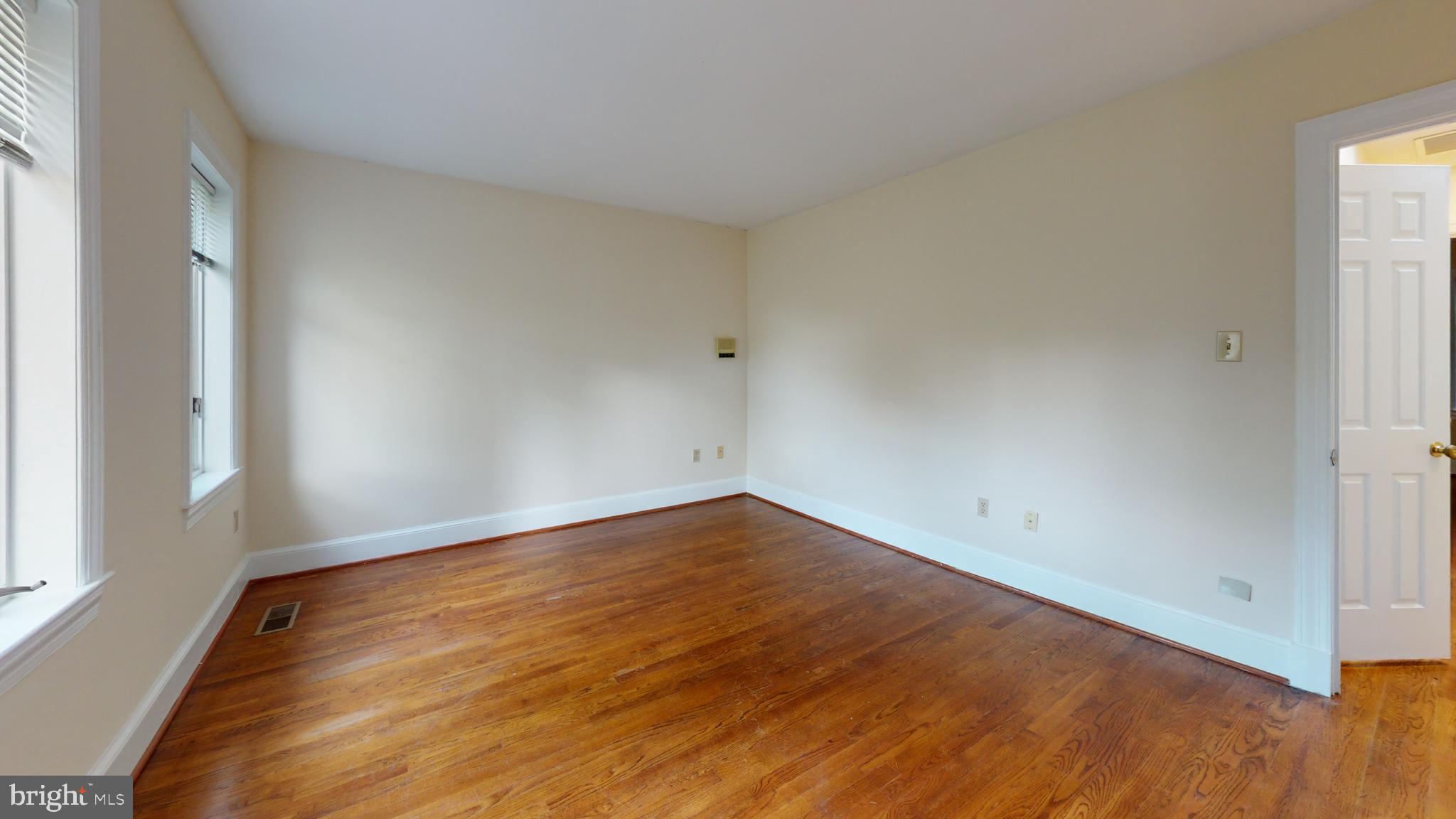 3928 Georgetown Court Northwest Washington, DC 20007 - Photo 7 of 22