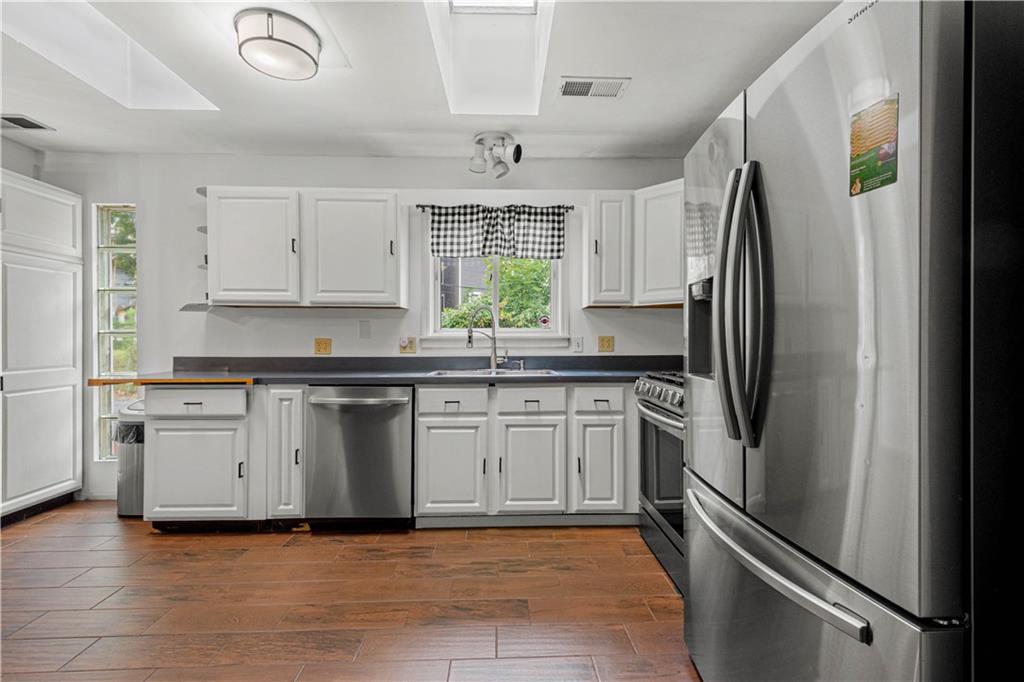 530 Spruce Run Road Pittsburgh, PA 15202 - Photo 3 of 36 Gallery Image 3