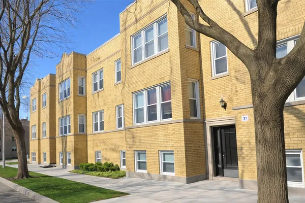 $115,000 | 4012 West Ainslie Street, Unit G, Chicago, IL 60630