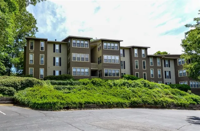 $1,186 | 3200 Post Woods Drive Northwest, Unit 3241B, Atlanta, GA 30339