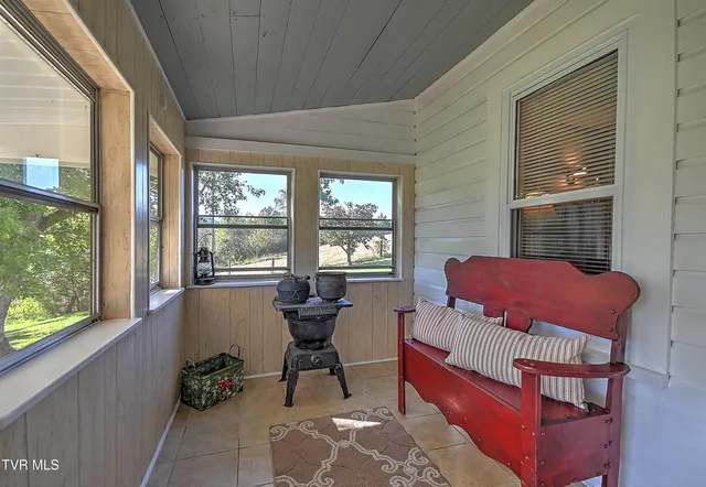 $229,500 | 3124 Hickory Tree Road, Bluff City, TN 37618