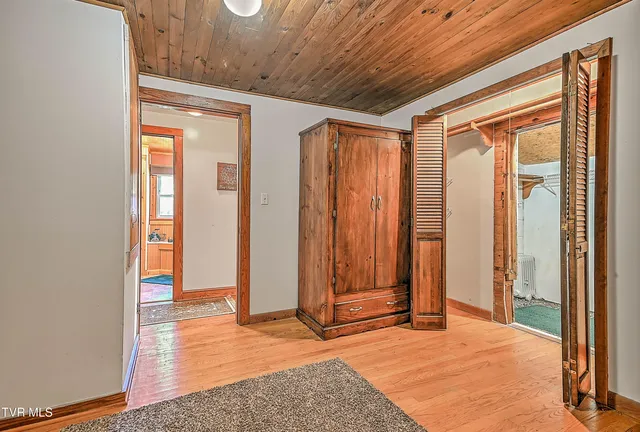 $229,500 | 3124 Hickory Tree Road, Bluff City, TN 37618