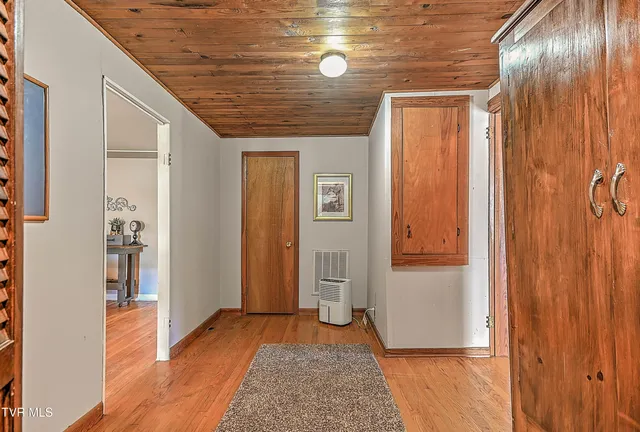 $229,500 | 3124 Hickory Tree Road, Bluff City, TN 37618