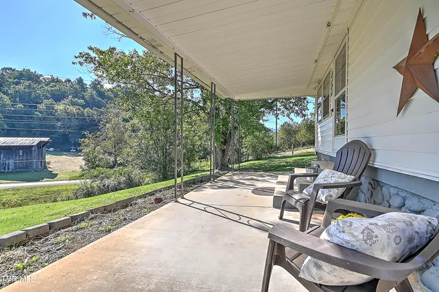 $229,500 | 3124 Hickory Tree Road, Bluff City, TN 37618