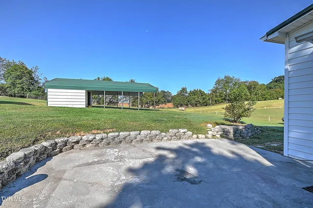 $229,500 | 3124 Hickory Tree Road, Bluff City, TN 37618