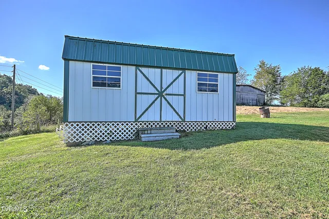 $229,500 | 3124 Hickory Tree Road, Bluff City, TN 37618