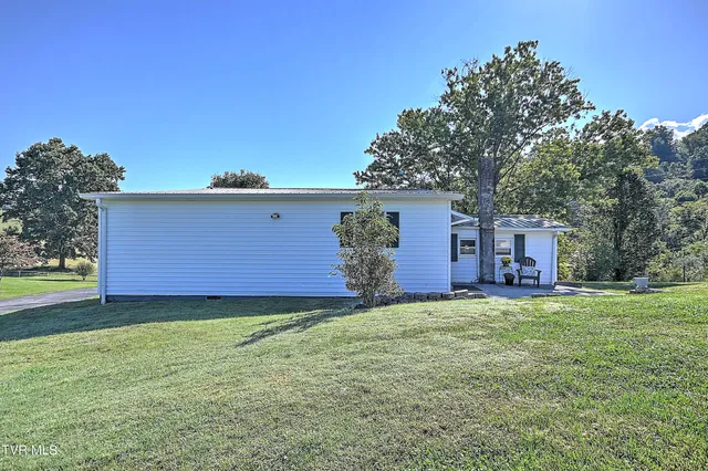 $229,500 | 3124 Hickory Tree Road, Bluff City, TN 37618