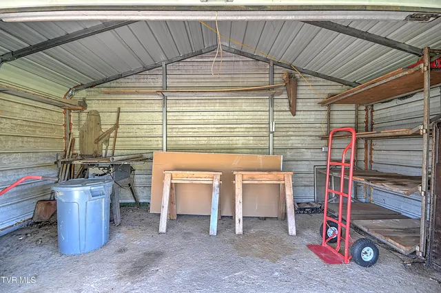 $229,500 | 3124 Hickory Tree Road, Bluff City, TN 37618