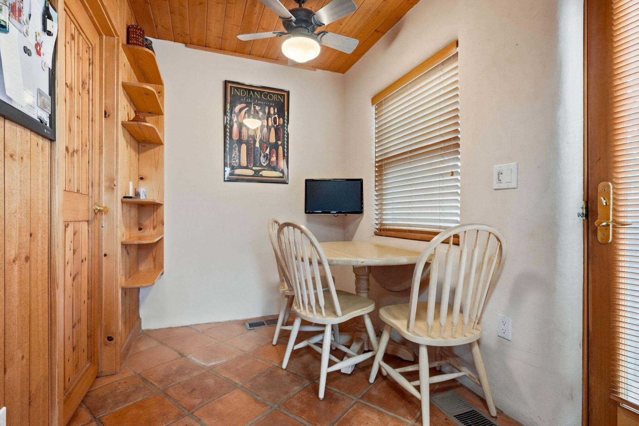 18221 Quail Ridge Road Cottonwood, CA 96022 - Photo 12 of 48 Breakfast knook