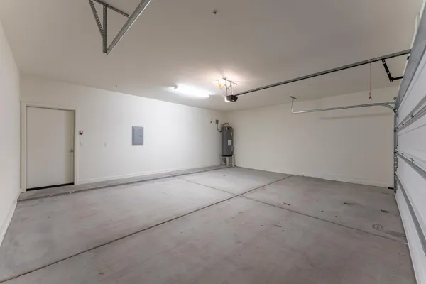 $2,495 | 432 South 32nd Street, Unit 127, Mesa, AZ 85204