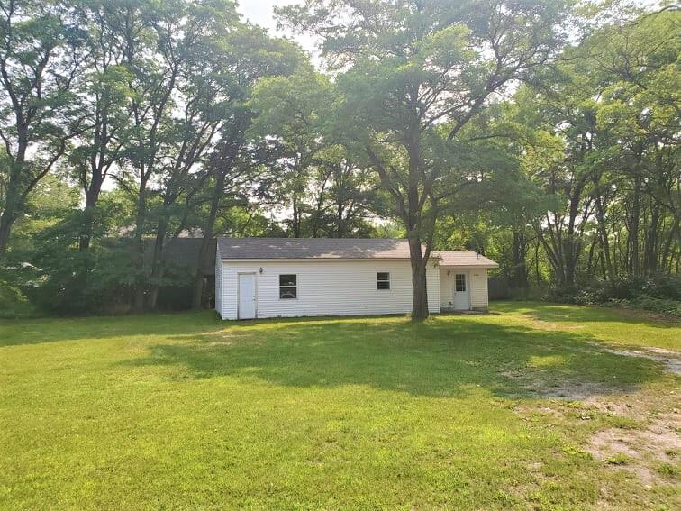 3392 North Whitehall Road Muskegon, MI 49445 - Photo 11 of 33 221955500_219913923467061_67705396785670