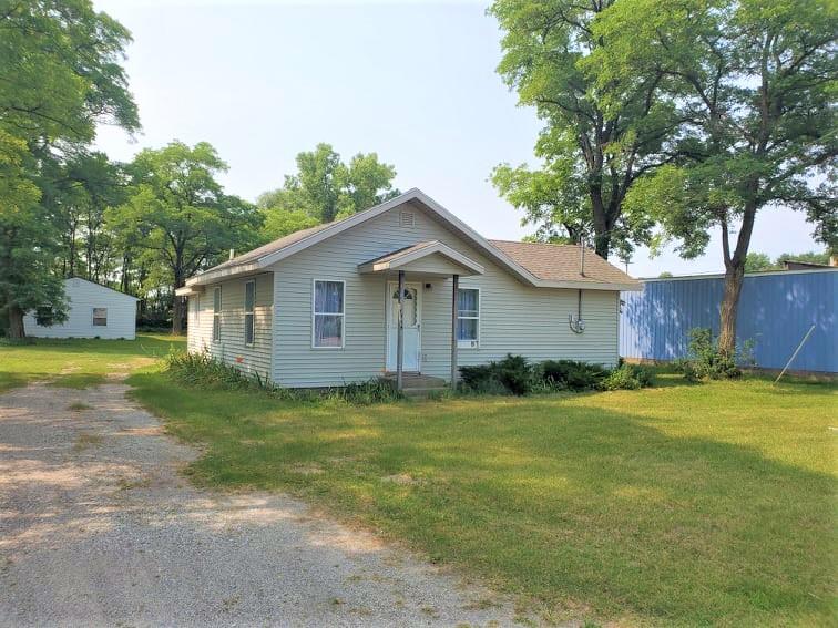 3392 North Whitehall Road Muskegon, MI 49445 - Photo 2 of 33 844722648_4016361153891012394_n