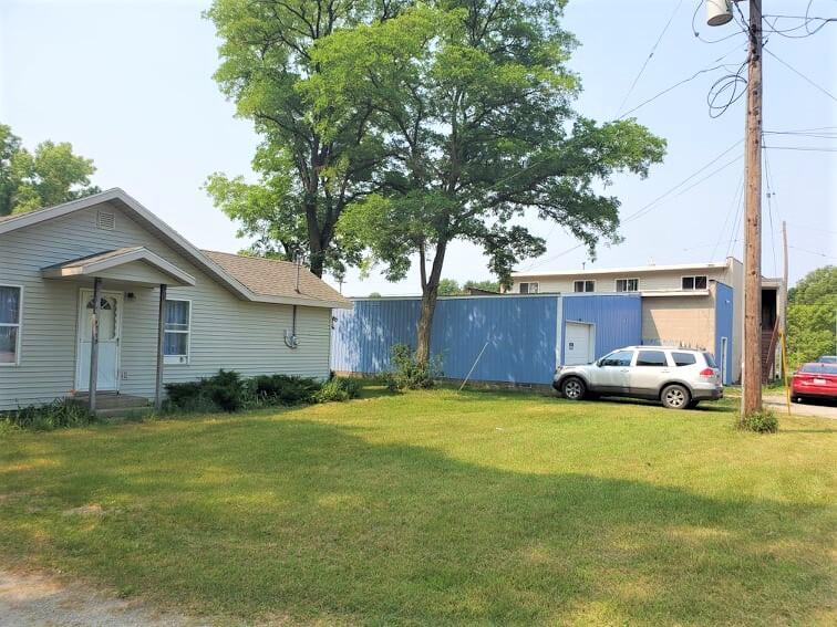3392 North Whitehall Road Muskegon, MI 49445 - Photo 3 of 33 217089622_901986927023966_31172004656469