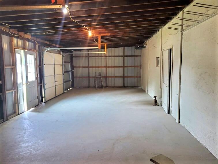 3392 North Whitehall Road Muskegon, MI 49445 - Photo 31 of 33 217558165_253169066359447_46849791663885