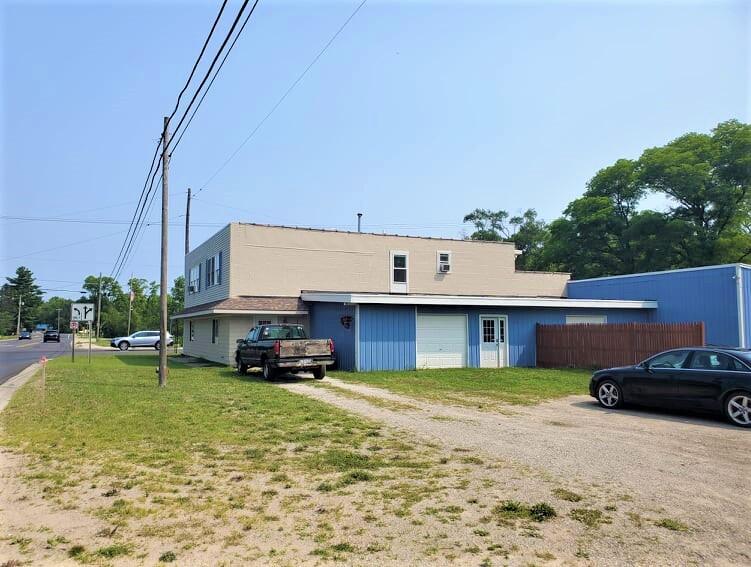 3392 North Whitehall Road Muskegon, MI 49445 - Photo 8 of 33 219145998_212658700779493_87059170796122