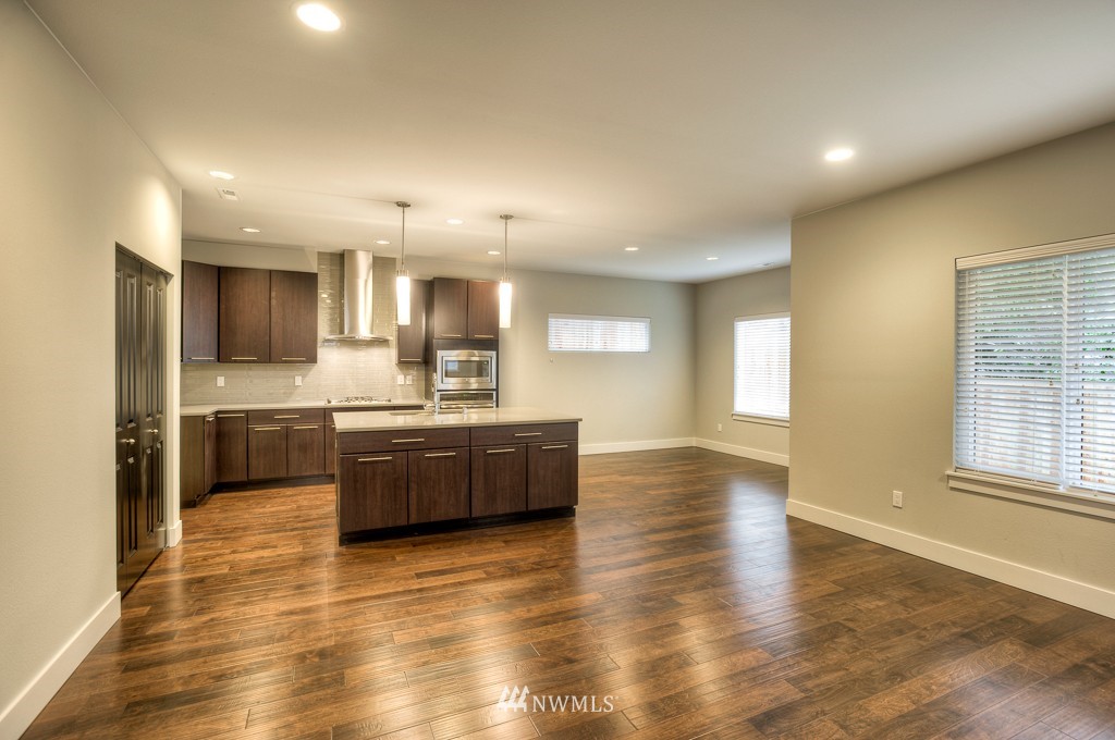 20627 Richmond Road, Unit 3 Bothell, WA 98012 - Photo 3 of 14