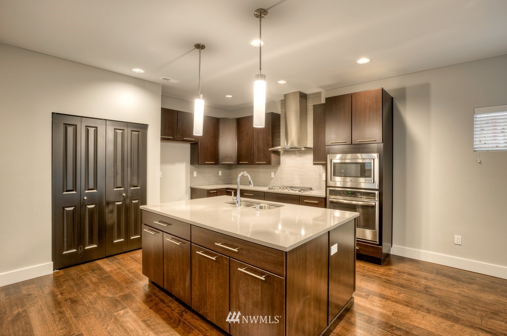 20627 Richmond Road, Unit 3 Bothell, WA 98012 - Photo 5 of 14
