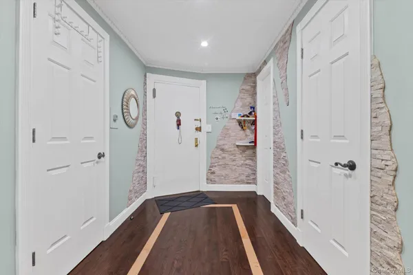 $419,999 | 83-11 139th Street, Unit 1F | Briarwood
