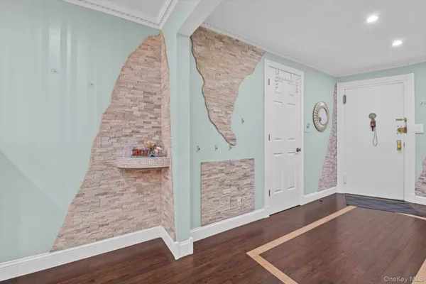 $419,999 | 83-11 139th Street, Unit 1F | Briarwood