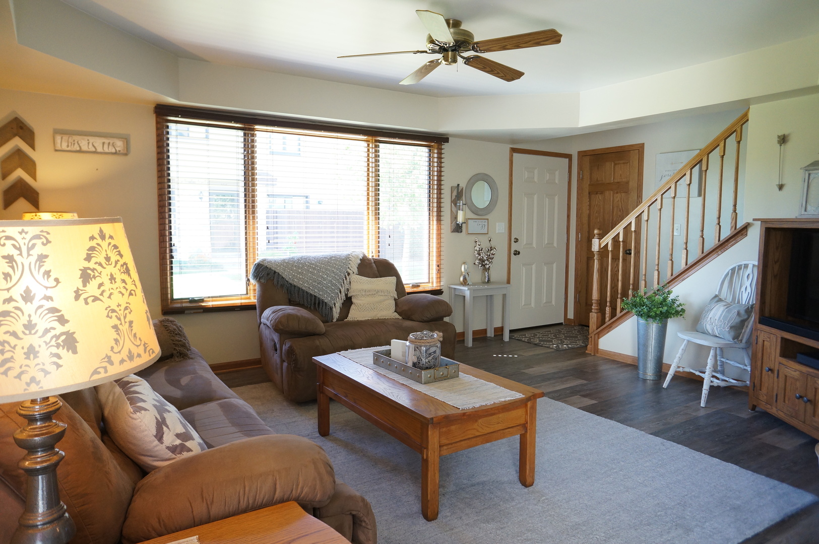 314 Circlegate Road New Lenox, IL 60451 - Photo 2 of 14