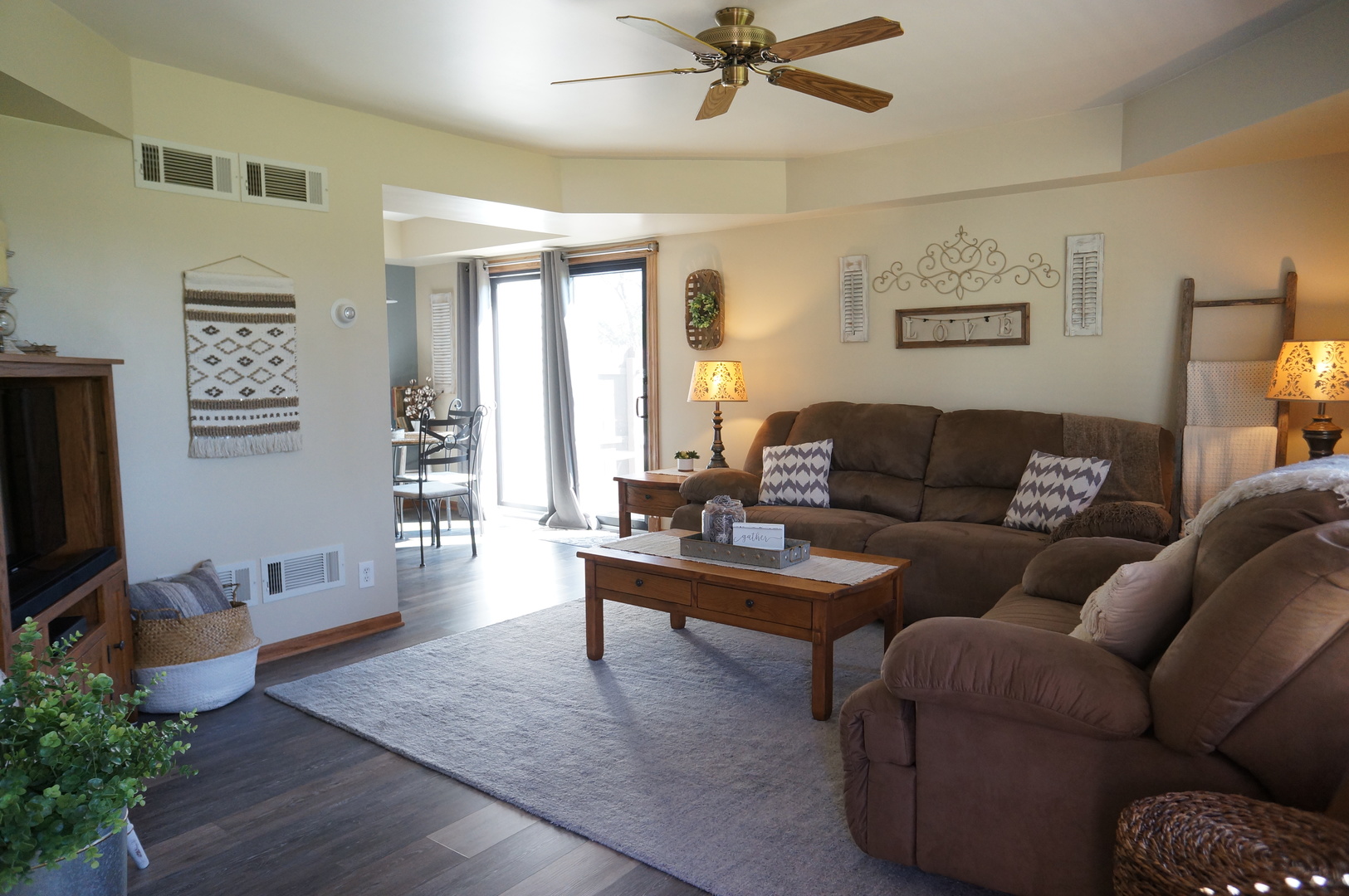 314 Circlegate Road New Lenox, IL 60451 - Photo 3 of 14
