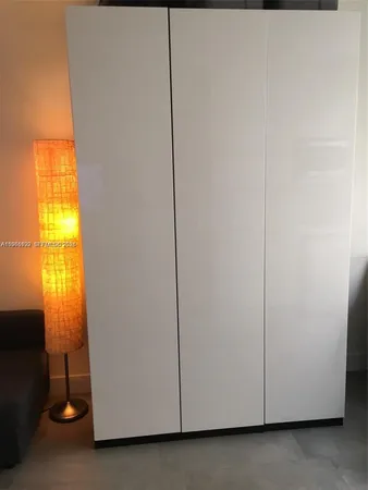 a view of empty room with window