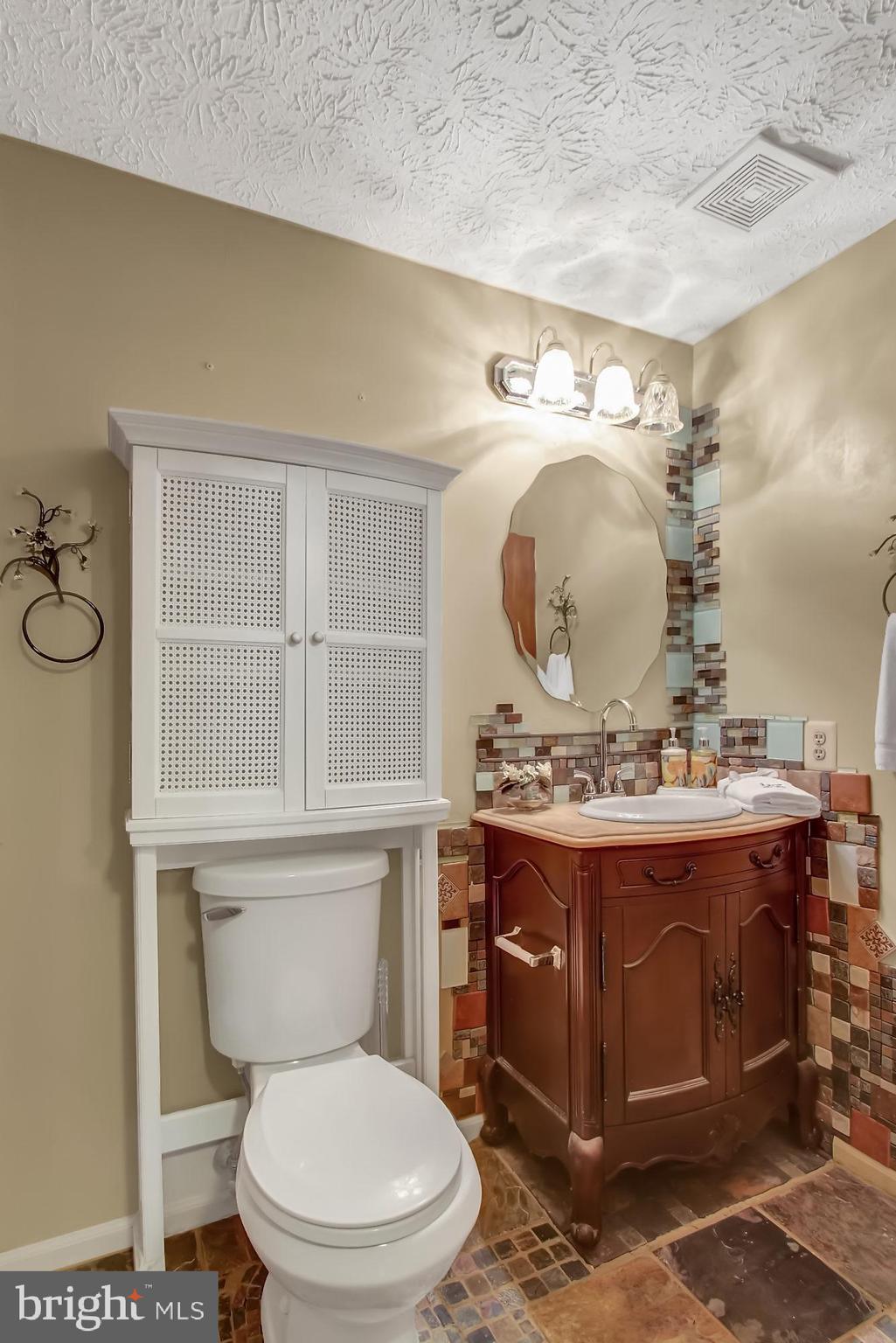 15 Greenleaf Road Baltimore, MD 21234 - Photo 22 of 34 Lower level full bath