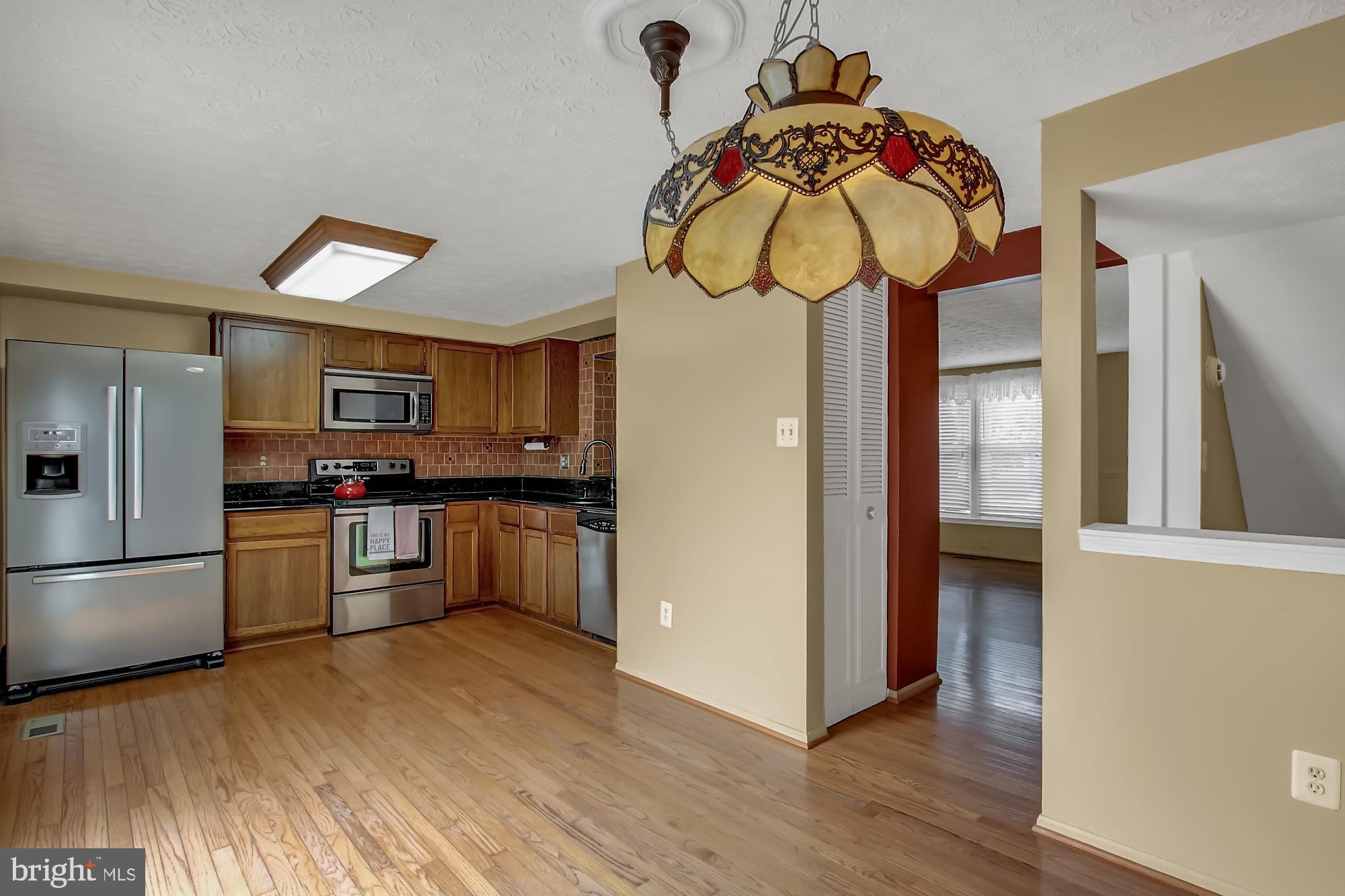 15 Greenleaf Road Baltimore, MD 21234 - Photo 9 of 34 Eat-in Kitchen