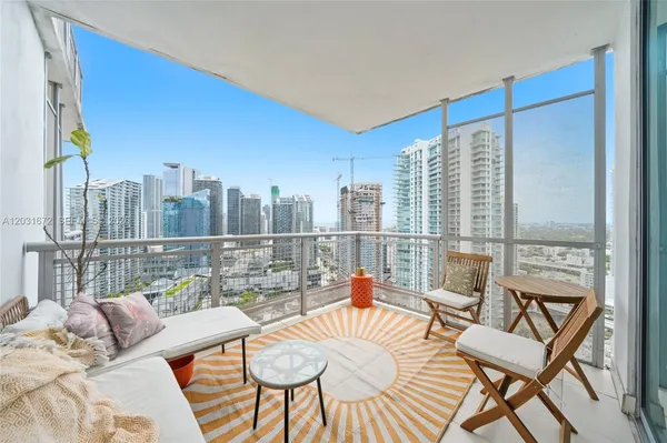 $360,000 | 350 South Miami Avenue, Unit 3912, Miami, FL 33130