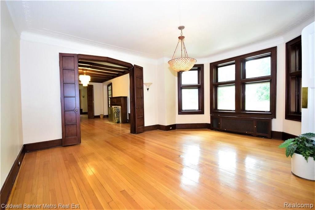 17731 Hamilton Road Detroit, MI 48203 - Photo 9 of 68