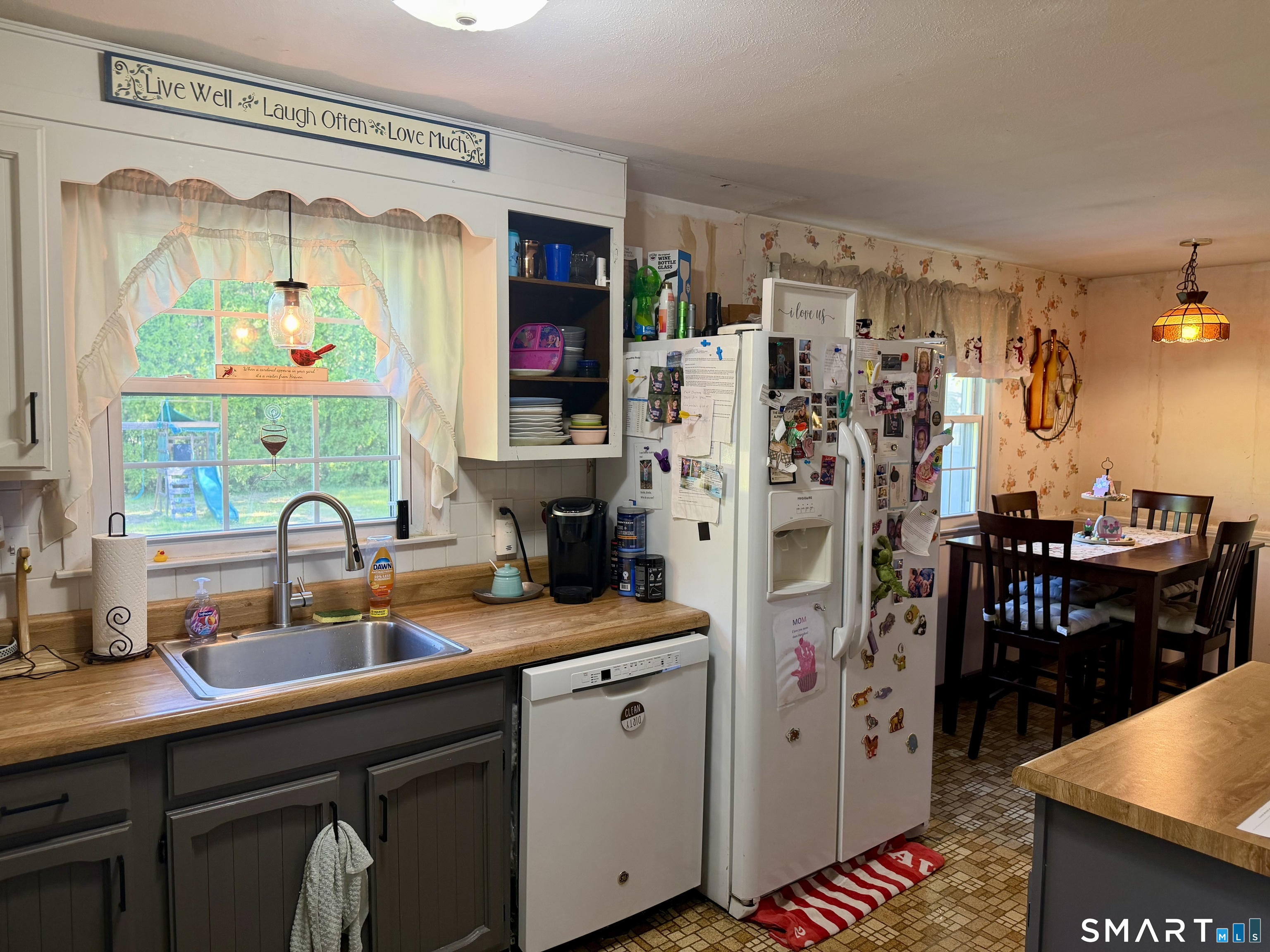 314 South Elm Street Windsor Locks, CT 06096 - Photo 5 of 15