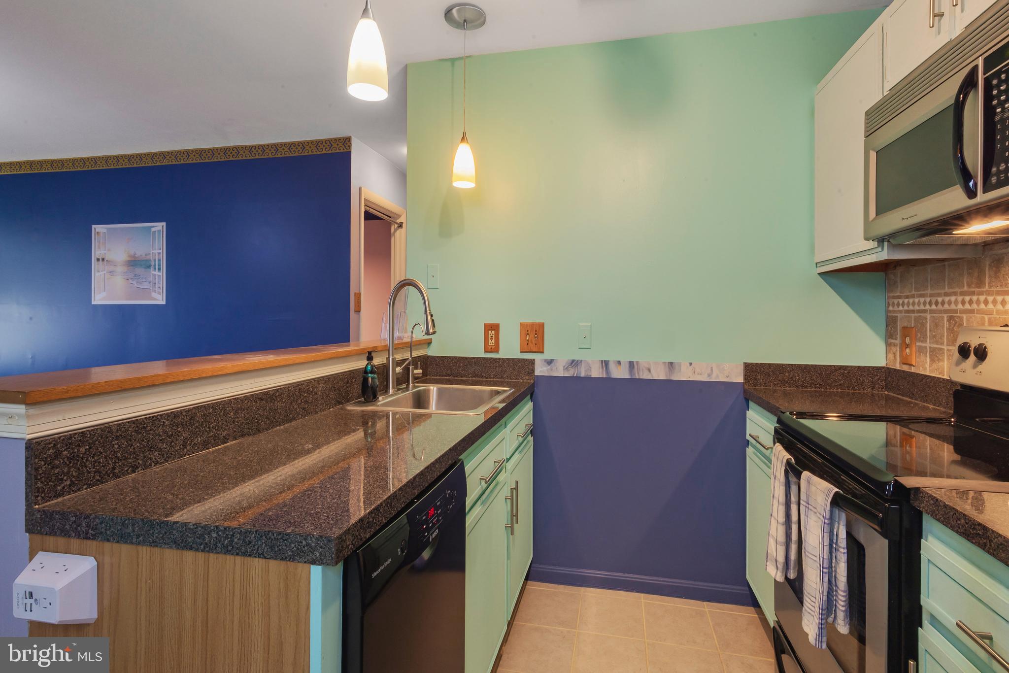 197 Meadow Ridge Road Absecon, NJ 08205 - Photo 11 of 18 Kitchen