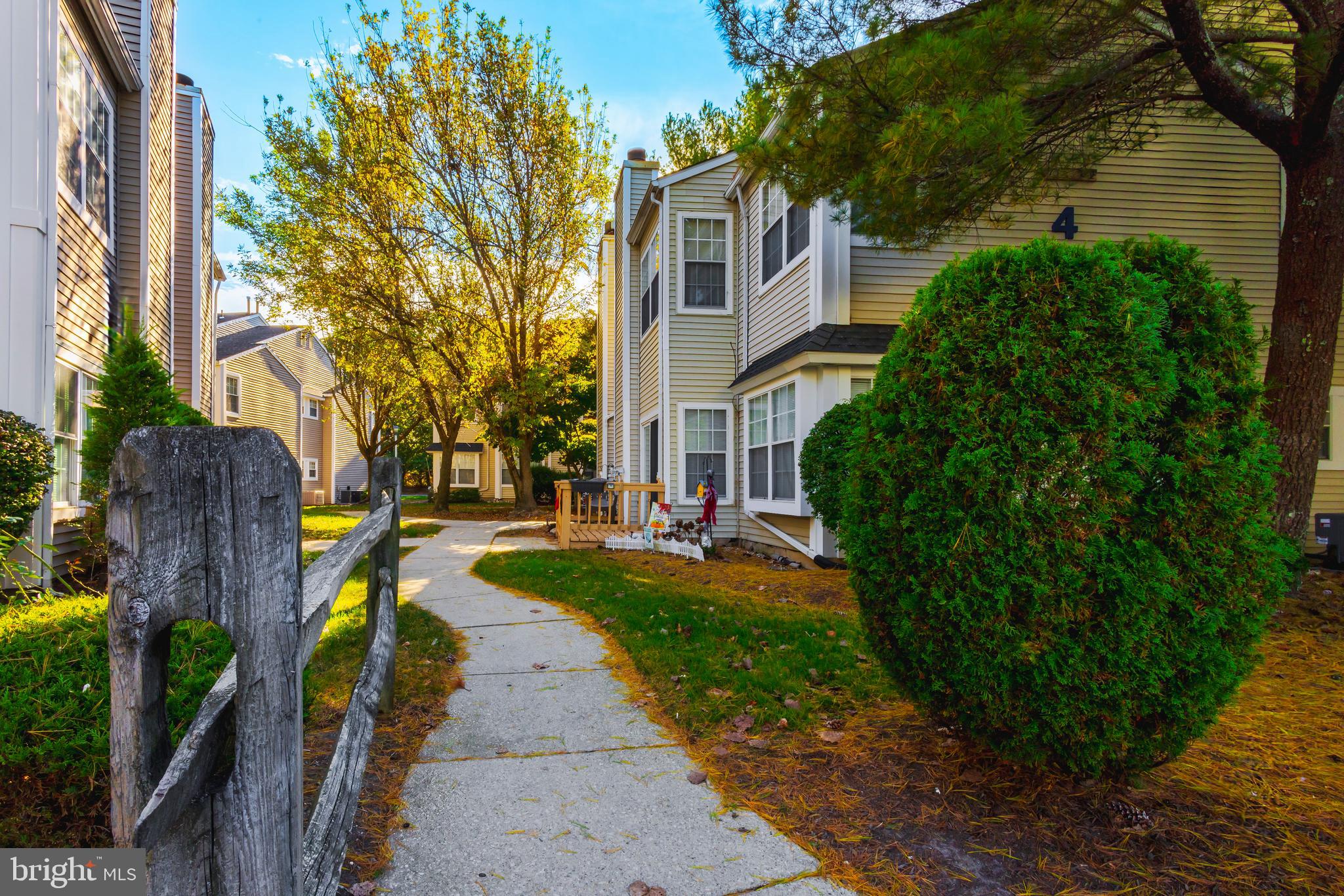 197 Meadow Ridge Road Absecon, NJ 08205 - Photo 2 of 18 Front of condo