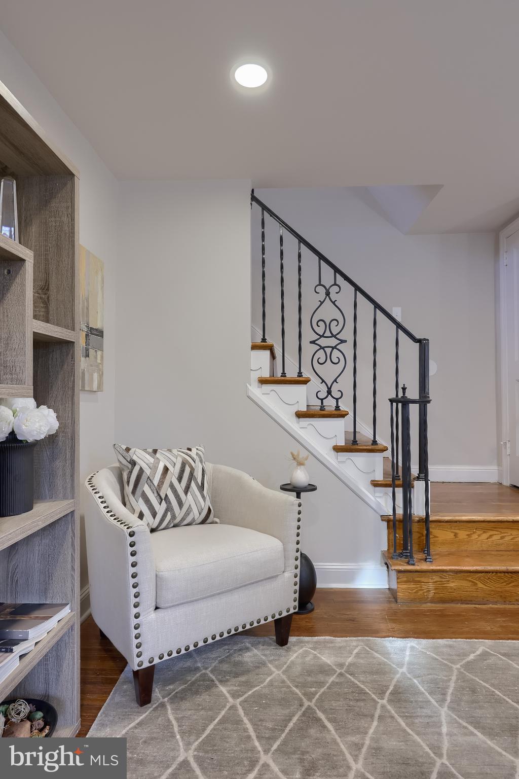31 Wayfield Road Springfield, PA 19064 - Photo 24 of 49 a living room with furniture