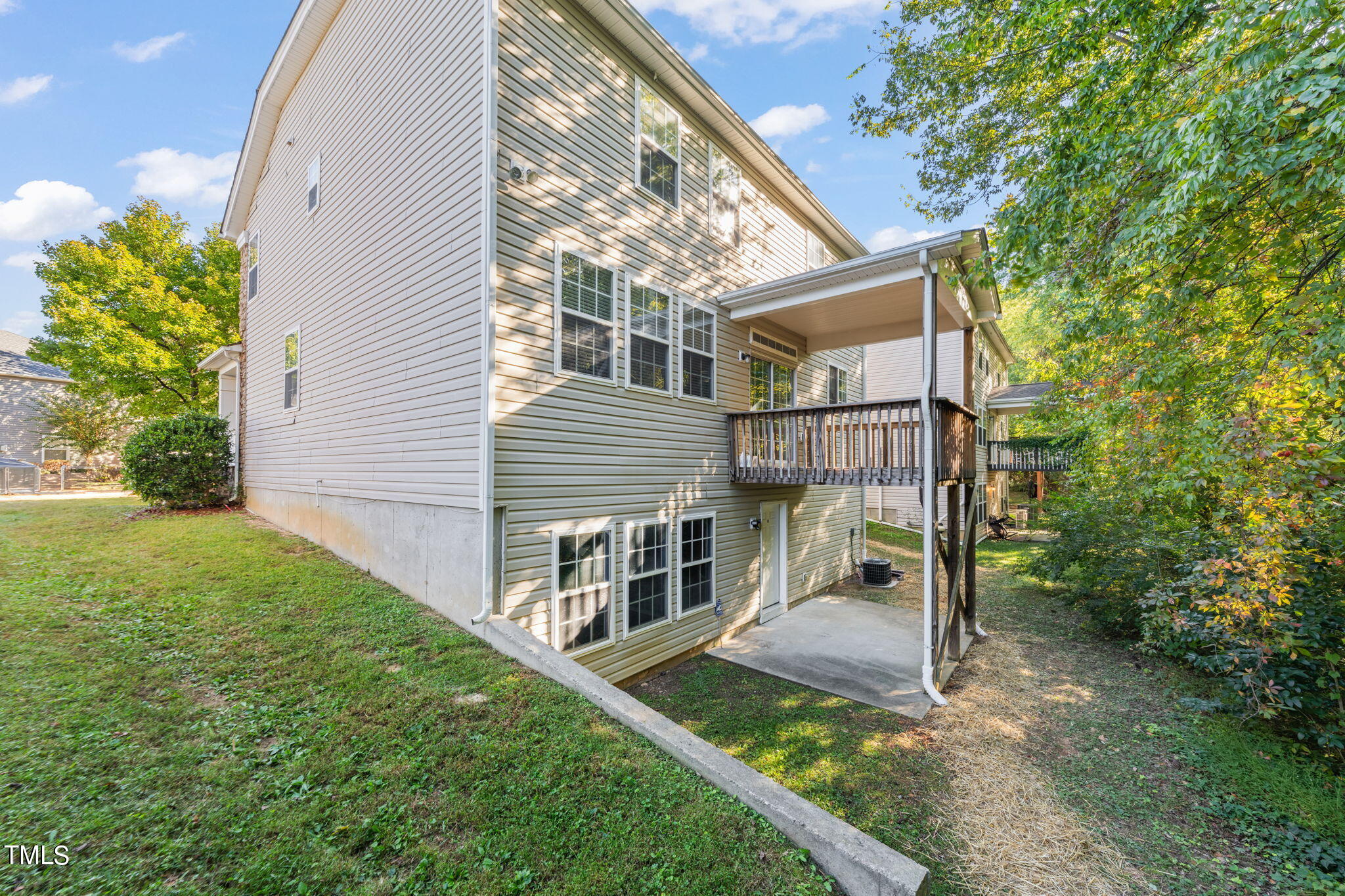 4040 Wester Road Raleigh, NC 27604 - Photo 2 of 35
