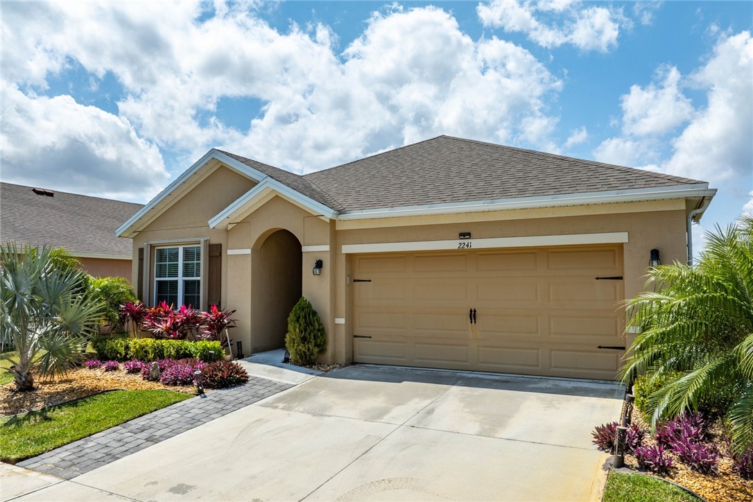 2241 Garfield Dr Southwest  