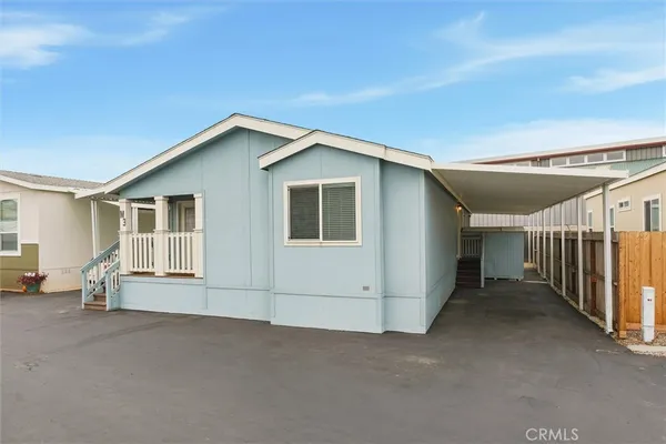 a view of garage and utility room