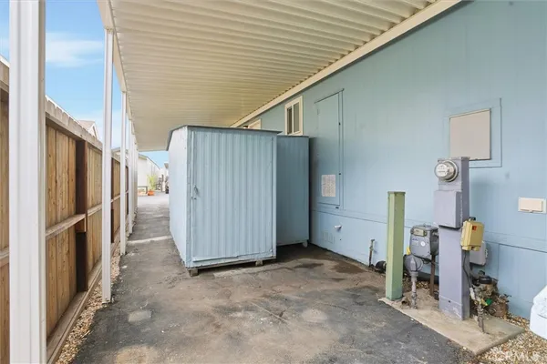 a view of a garage