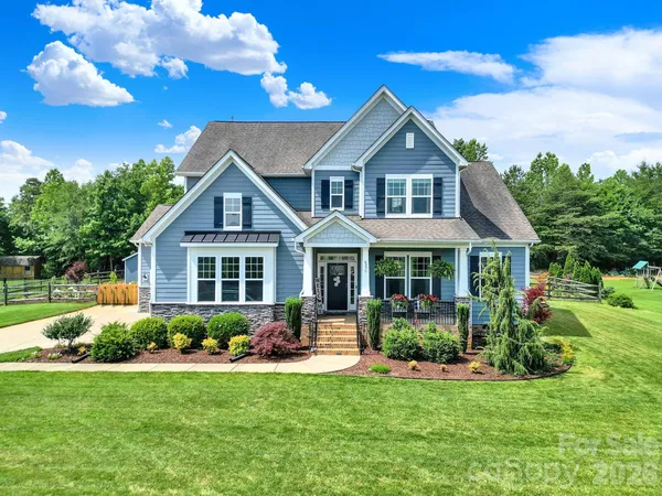 $765,000 | 6390 Willow Farm Drive, Denver, NC 28037
