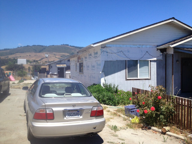 559 Lakeview Road Watsonville, CA 95076 - Photo 3 of 3 a front view of a house with a yard