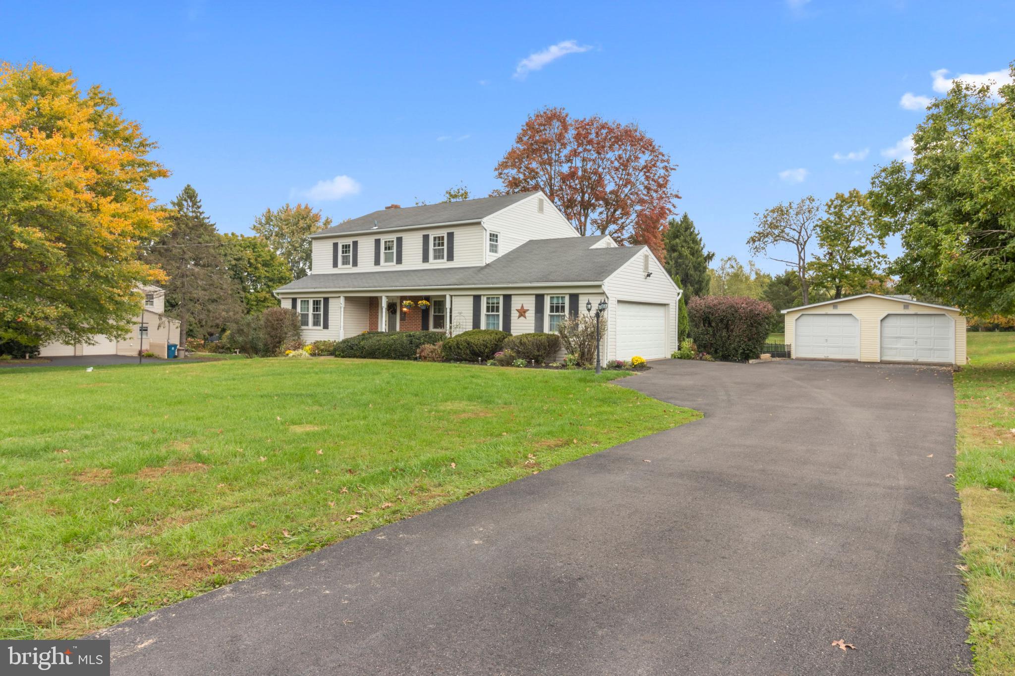 230 Pebble Ridge Road Warrington, PA 18976 - Photo 2 of 40