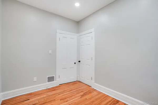 $2,800 | 27 Orchard Place, Poughkeepsie, NY 12601