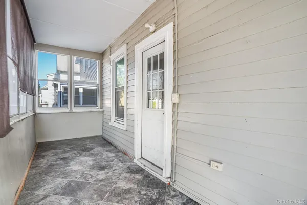 $2,800 | 27 Orchard Place, Poughkeepsie, NY 12601