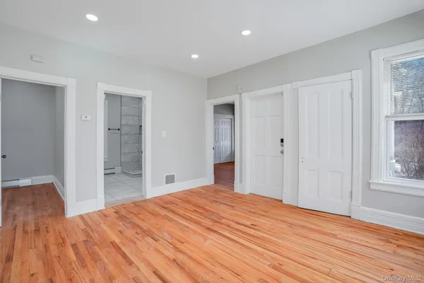$2,800 | 27 Orchard Place, Poughkeepsie, NY 12601