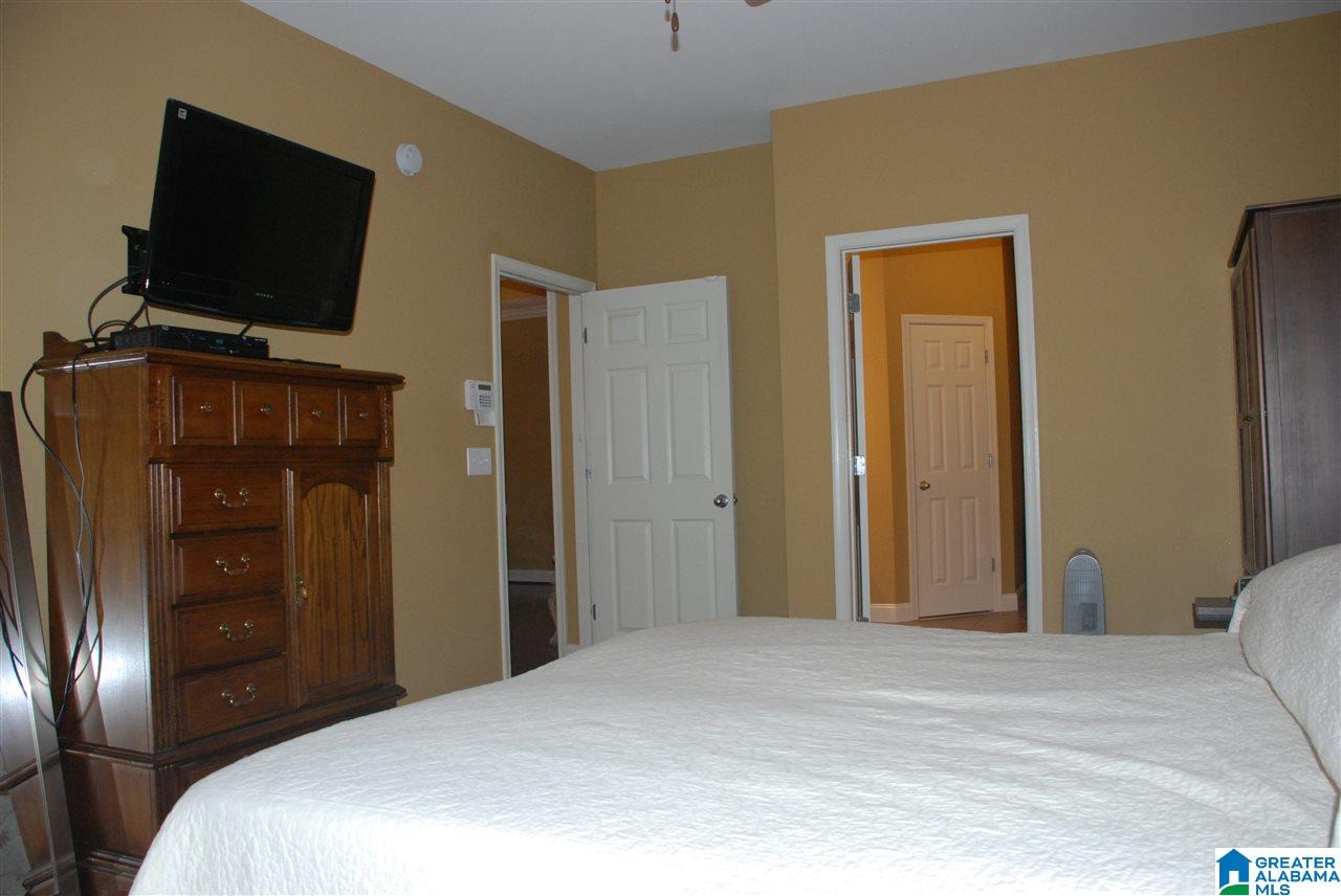 265 Creekside Lane Pelham, AL 35124 - Photo 20 of 35