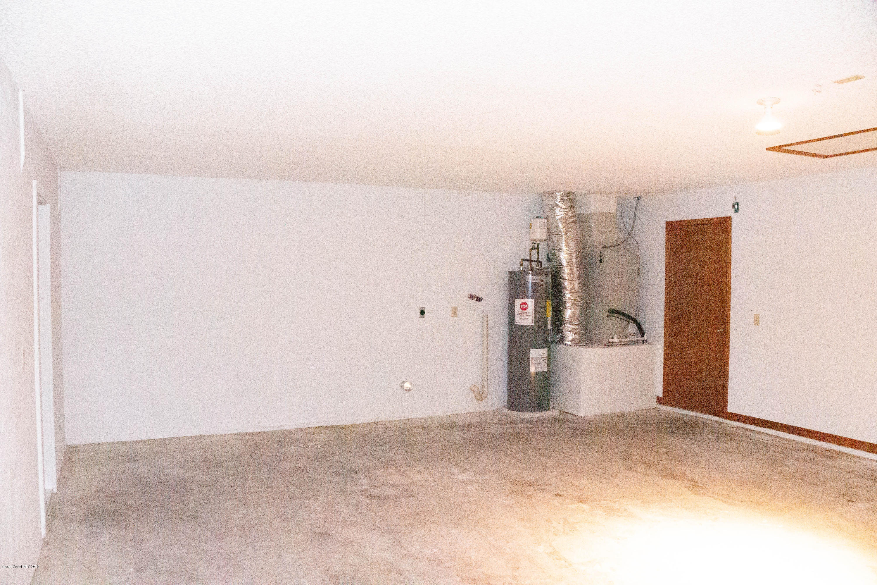6670 Cecil Road Cocoa, FL 32927 - Photo 10 of 13 garage
