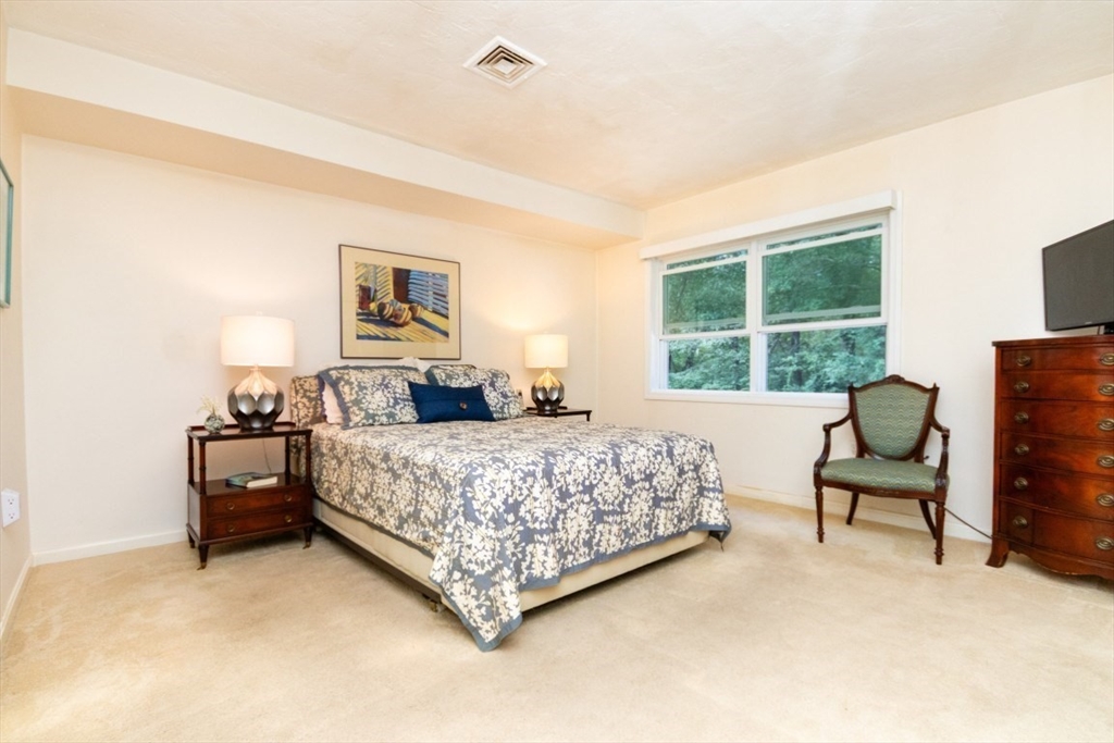 1307 Lagrange Street, Unit 1307 Boston, MA 02459 - Photo 15 of 36