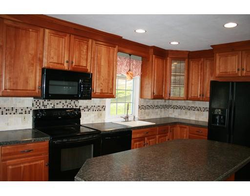 82 Harney Street West Springfield, MA 01089 - Photo 8 of 31 Gallery Image 8
