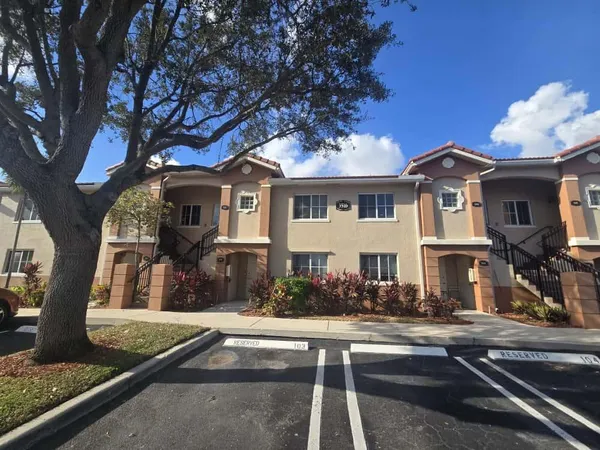 $2,000 | 3516 Briar Bay Boulevard, Unit 203, West Palm Beach, FL 33411